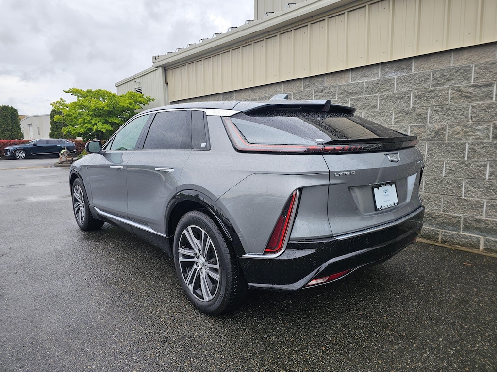 New 2026 CADILLAC LYRIQ Luxury SUV