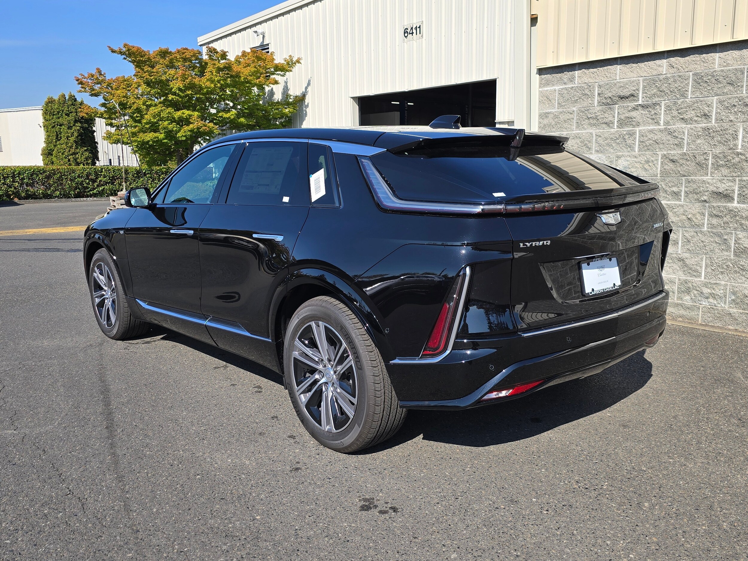 2026 Cadillac Lyriq Luxury photo 3
