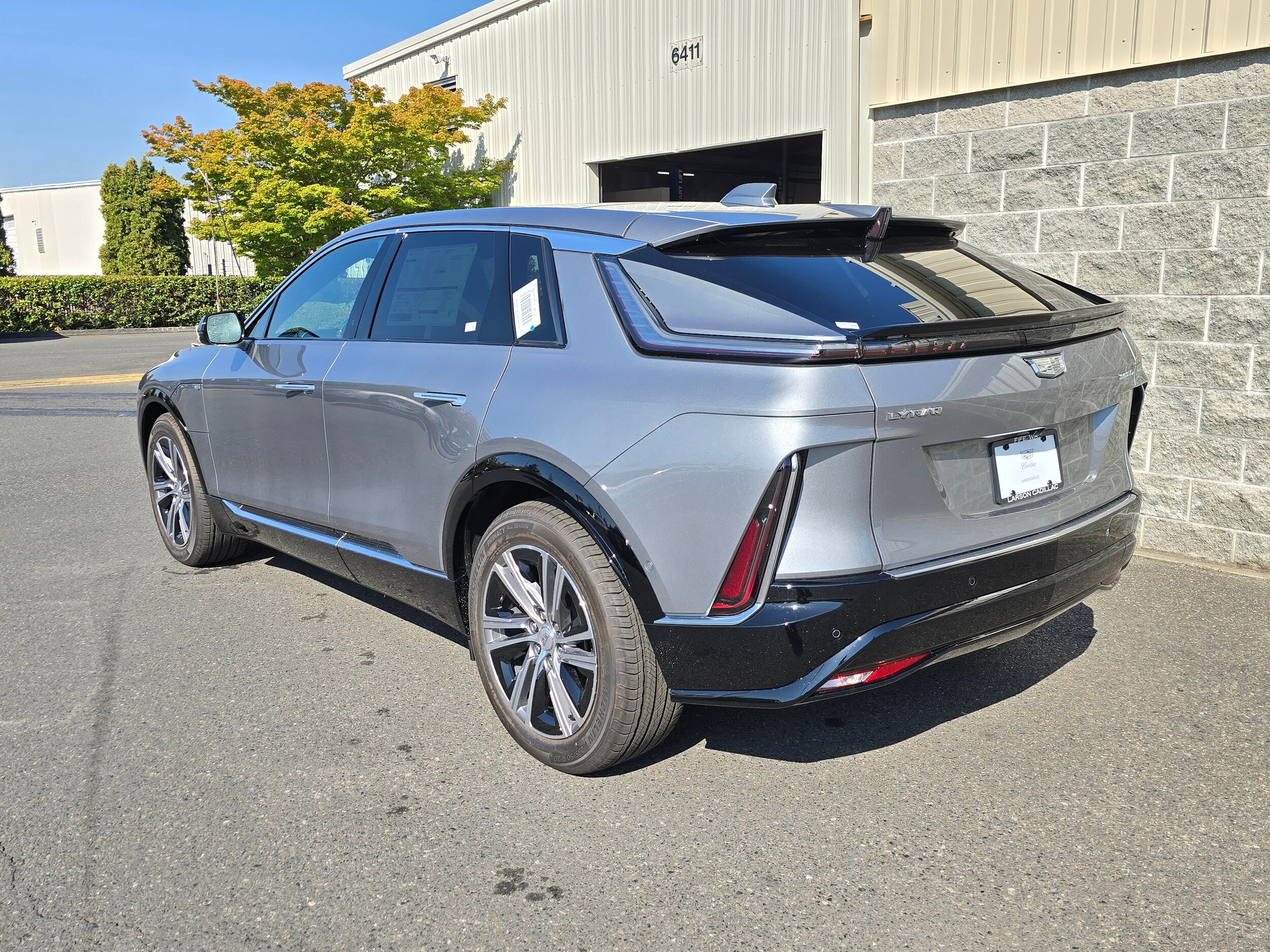2026 Cadillac Lyriq Luxury photo 3