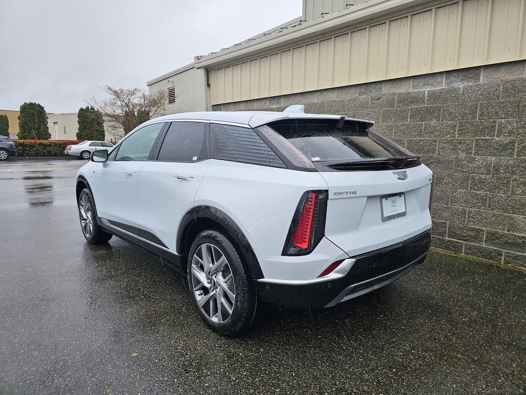 New 2026 CADILLAC OPTIQ Premium Luxury SUV