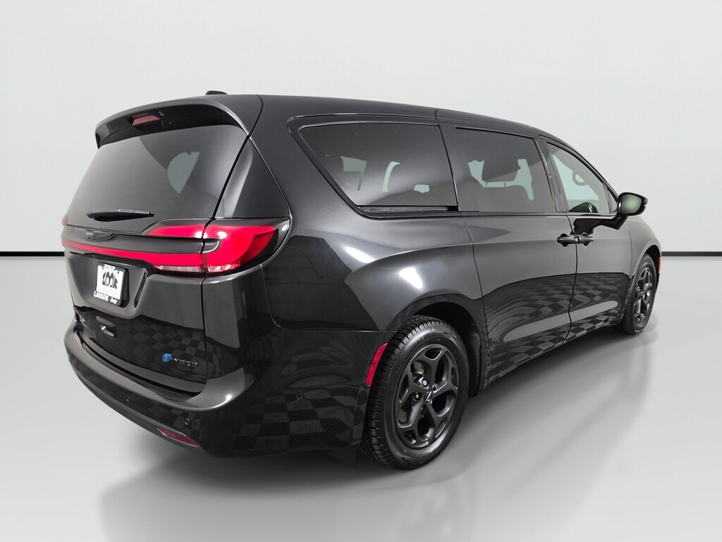 Used 2023 Chrysler Pacifica Plug-In Hybrid Limited Van Passenger Van