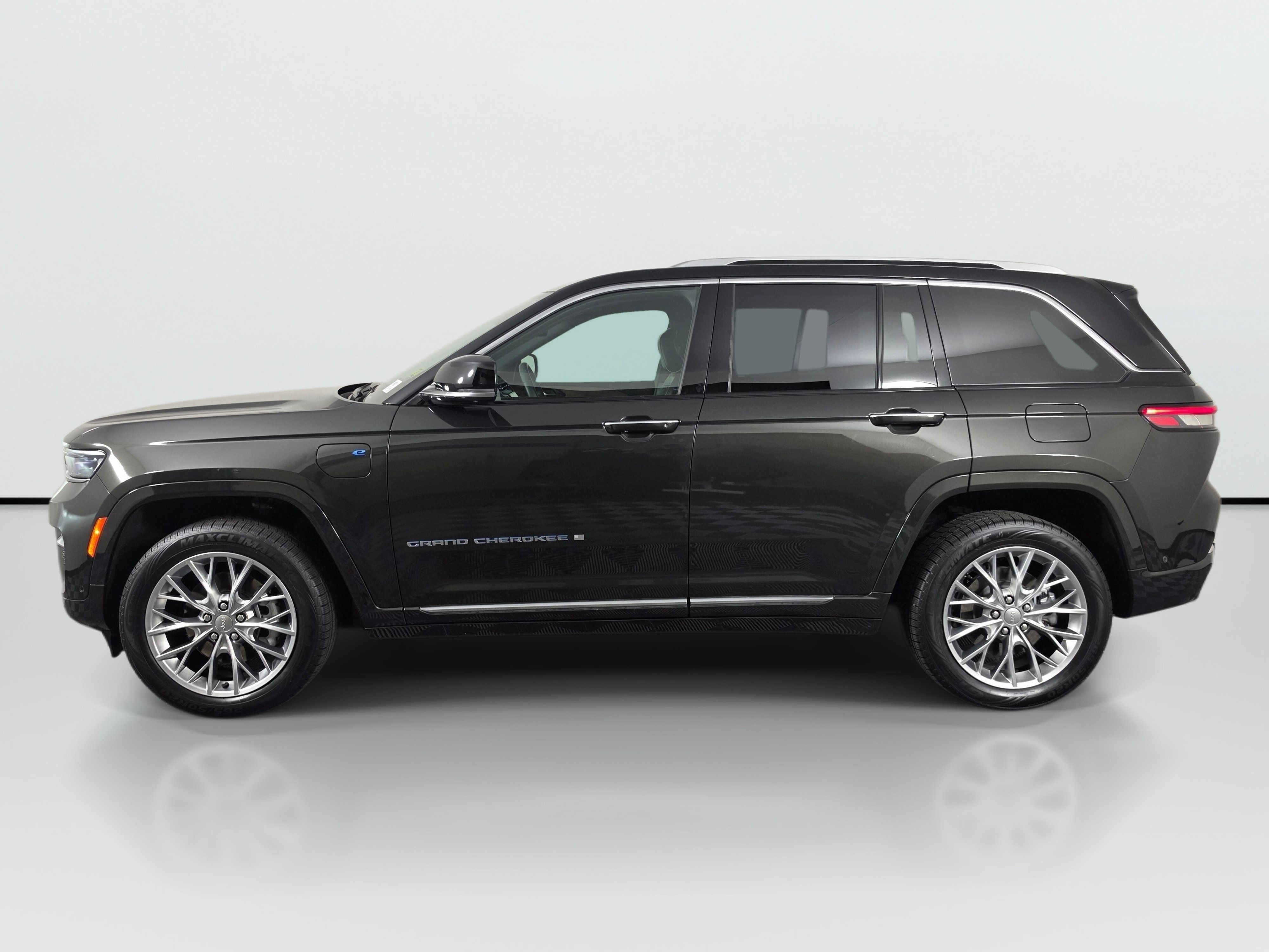 Used 2023 Jeep Grand Cherokee 4xe Summit SUV