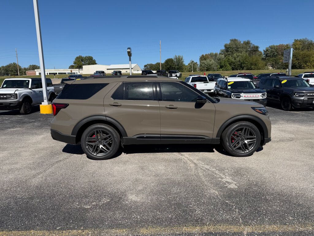 New 2026 Ford Explorer ST SUV