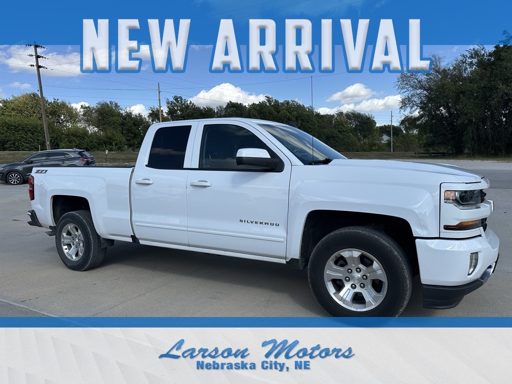 Used 2017 Chevrolet Silverado 1500 LT Z71 4x4 LT Z71 Double Cab 6.5 ft. SB