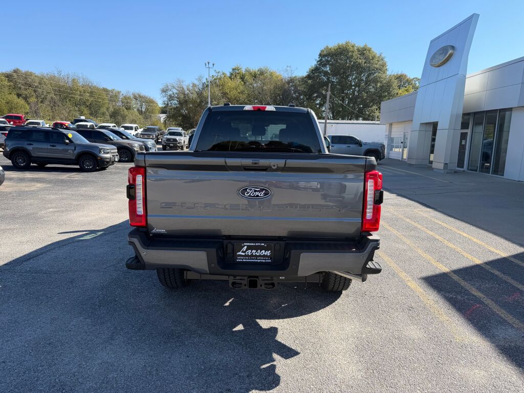 New 2027 Ford F-250 Super Duty Lariat Crew Cab
