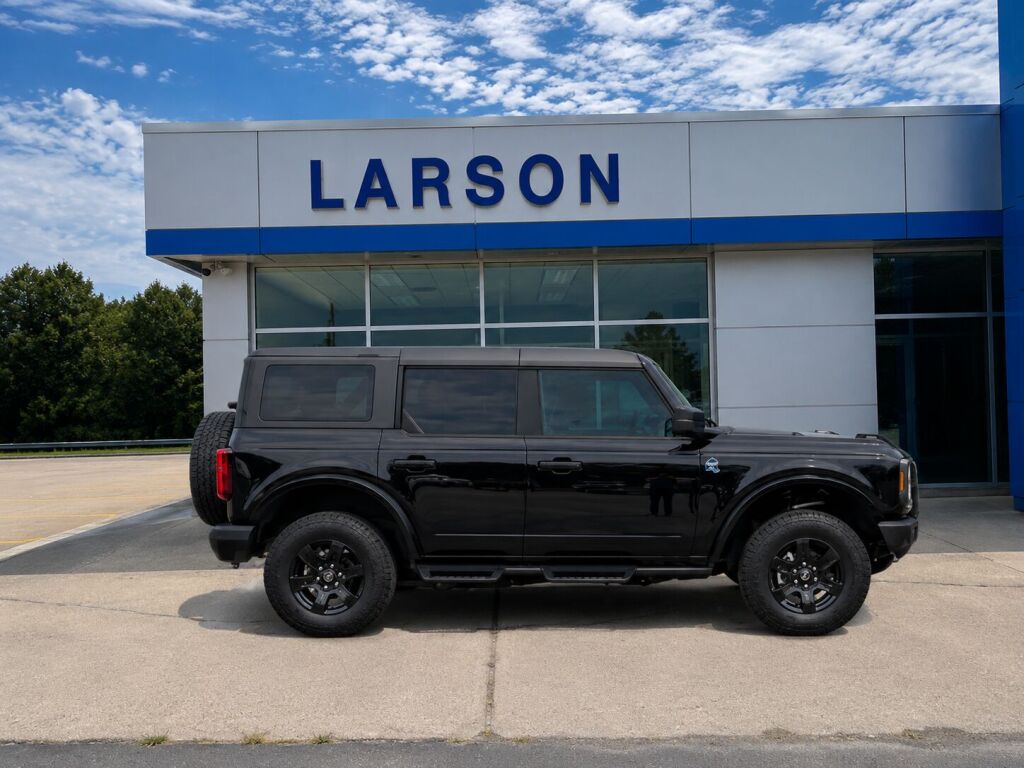 2024 Ford Bronco Black Diamond SUV