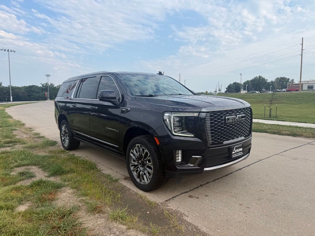 Used 2023 GMC Yukon XL Denali Ultimate SUV