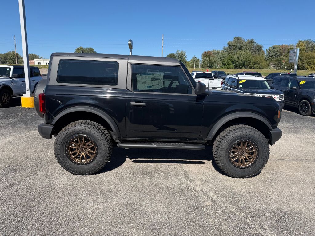 New 2025 Ford Bronco Base SUV