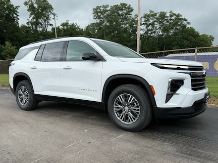 2025 Chevrolet Traverse LT SUV