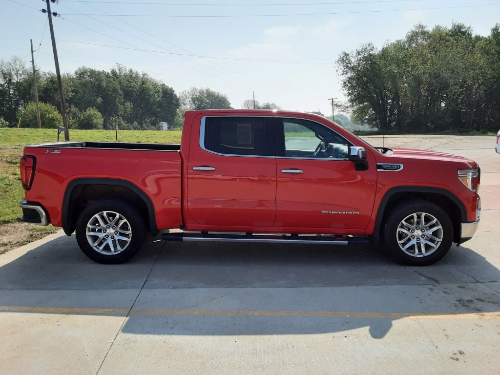 Used 2021 GMC Sierra 1500 SLT with VIN 3GTU9DED8MG267754 for sale in Nebraska City, NE