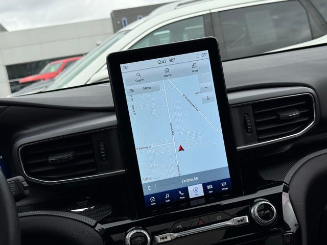 2023 Ford Explorer ST photo 4