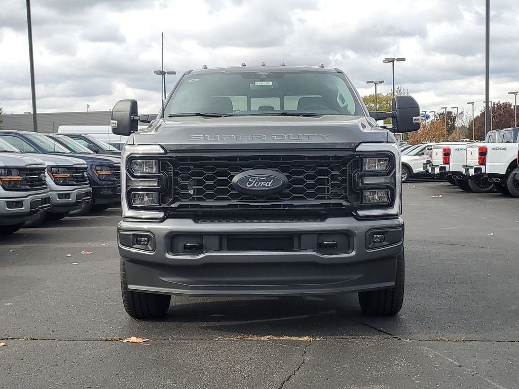2026 Ford F-350 Super Duty XLT - Photo 2
