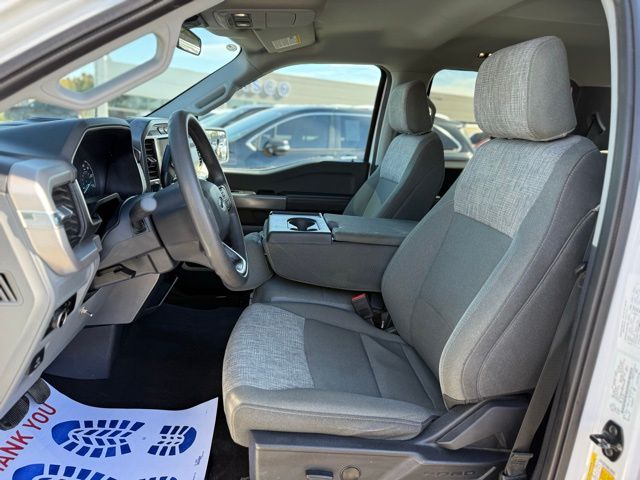 2023 Ford F-150 XLT photo 2