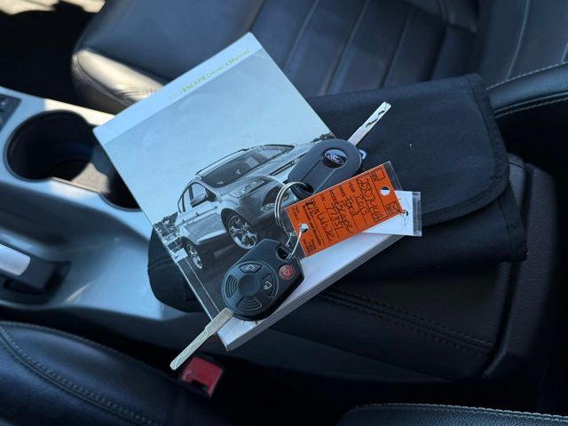 2013 Ford Escape SEL photo 4