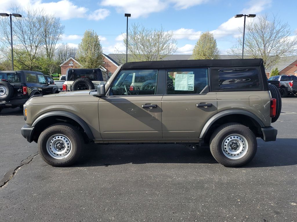 2025 Ford Bronco 4-Door Base - Photo 33