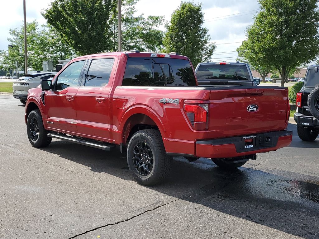 2025 Ford F-150 XLT photo 4