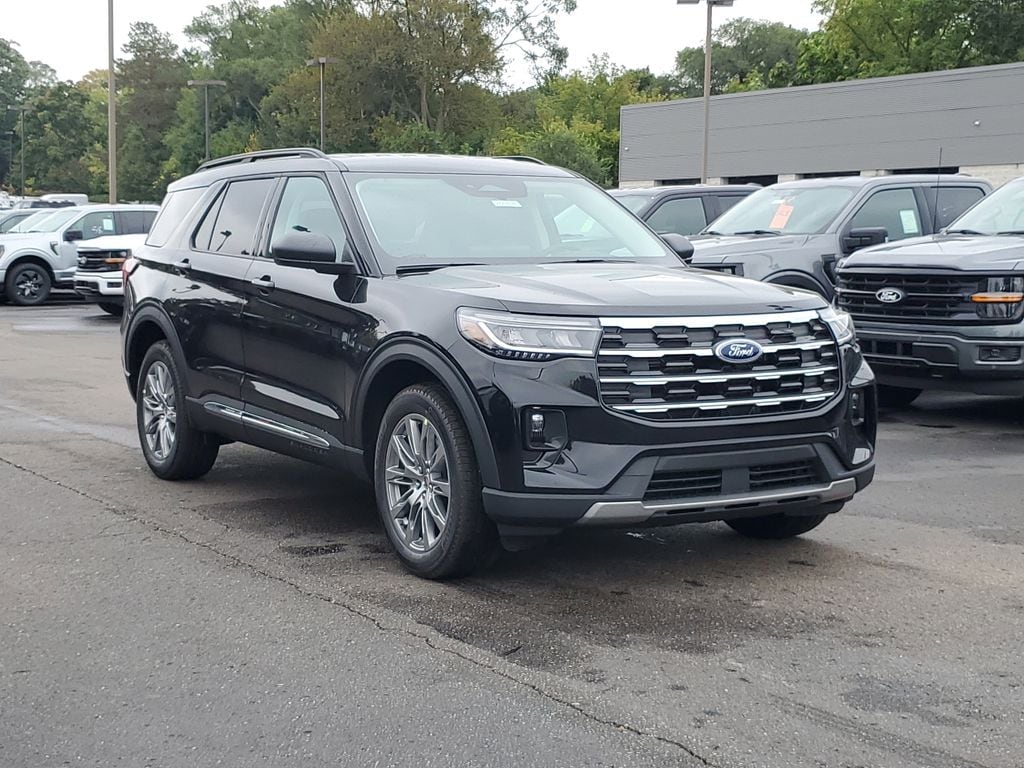 New 2025 Ford Explorer Active SUV