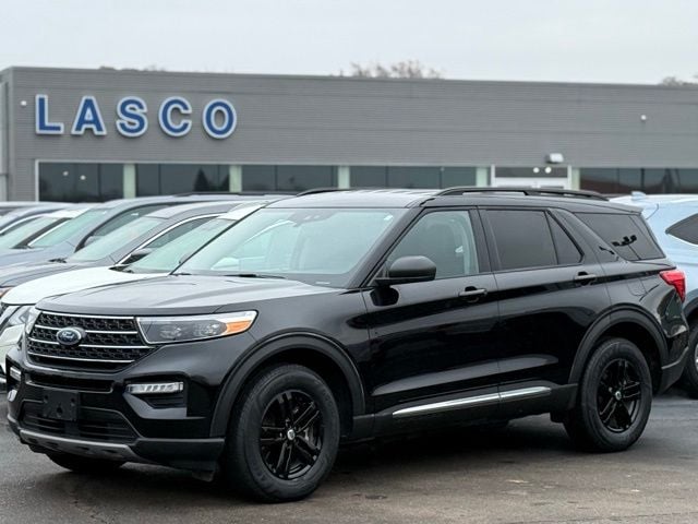 2023 Ford Explorer XLT's photo