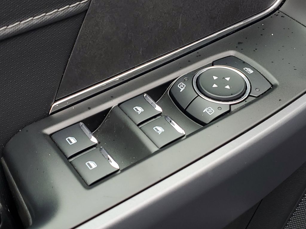 2025 Ford F-150 XLT - Photo 24