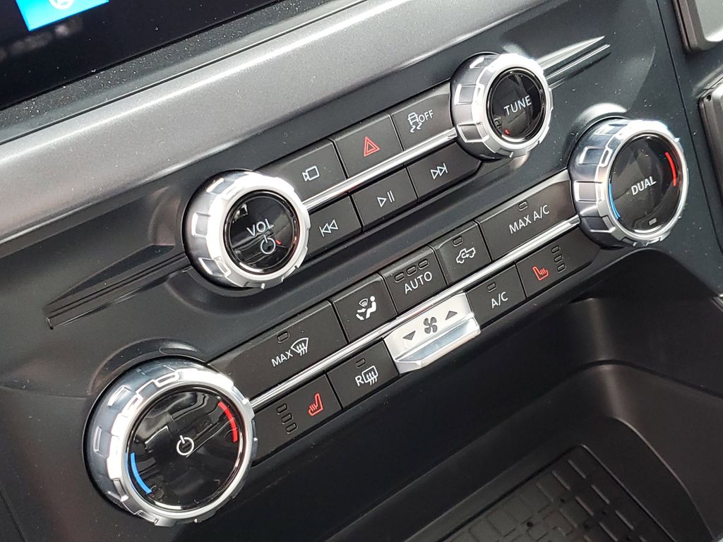 2025 Ford F-150 XLT - Photo 22