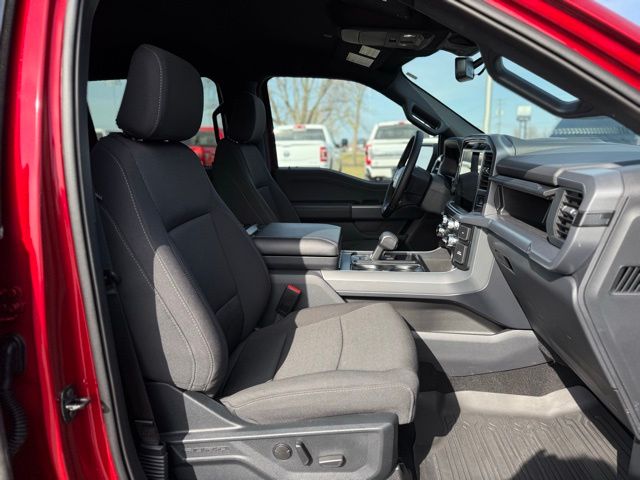 2025 Ford F-150 XLT - Photo 20