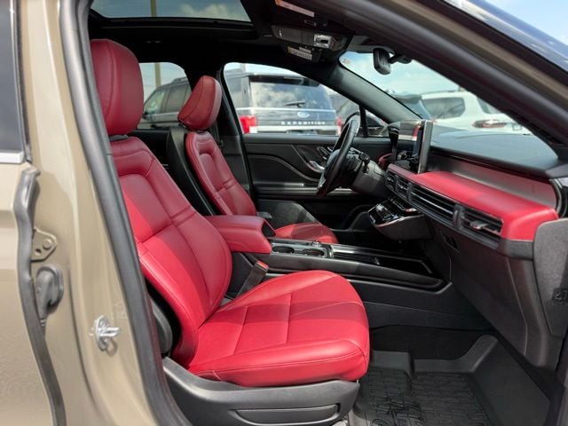 2025 Lincoln Corsair Grand Touring - Photo 18