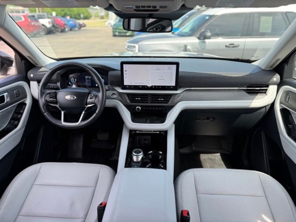 Used 2025 Ford Explorer Platinum SUV