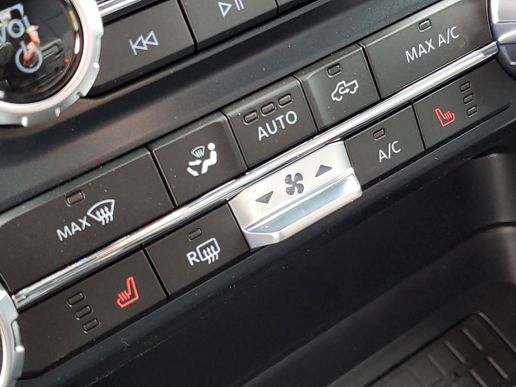 2025 Ford F-150 XLT - Photo 23