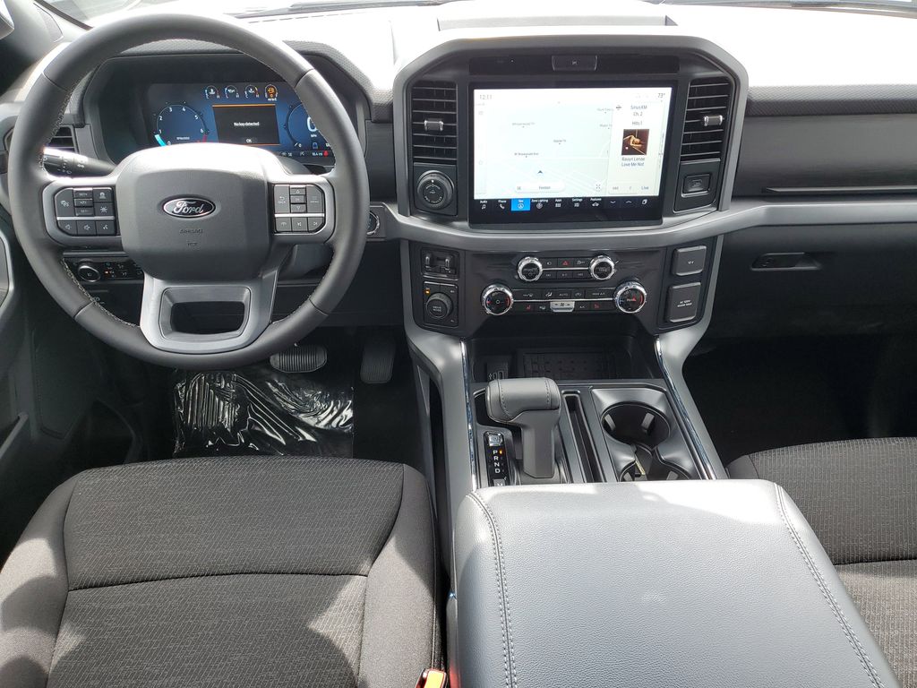 2025 Ford F-150 XLT - Photo 30