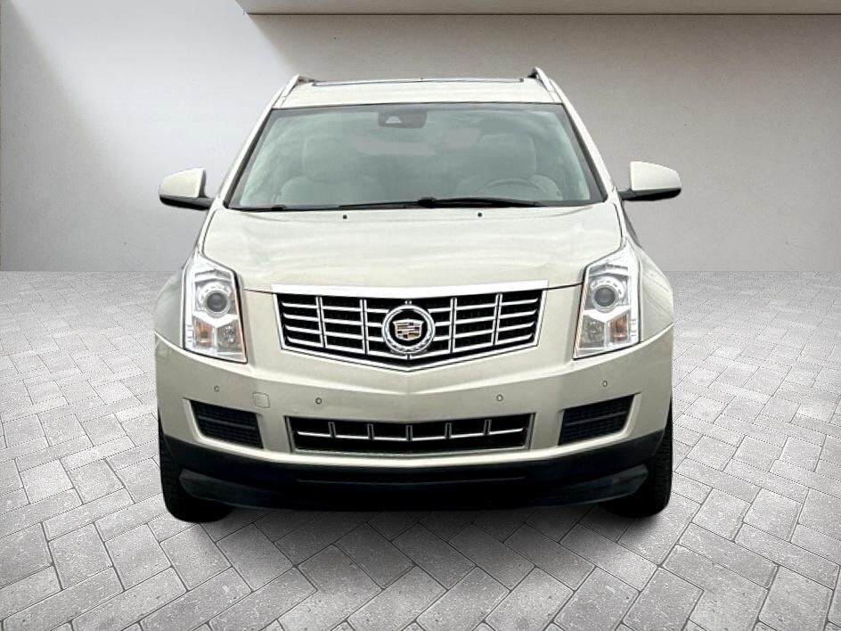 Used 2015 Cadillac SRX Luxury Collection with VIN 3GYFNEE3XFS617879 for sale in Fenton, MI