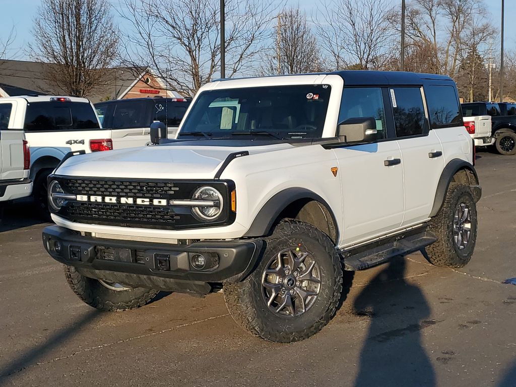 2025 Ford Bronco SUV 