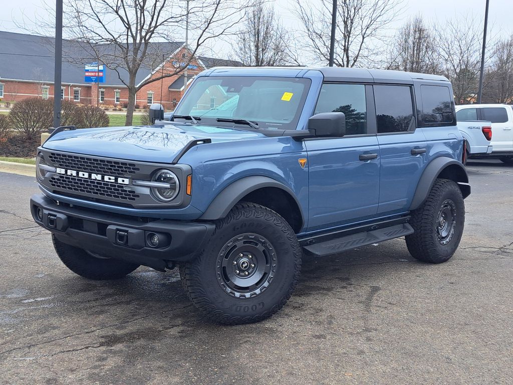 2025 Ford Bronco SUV 