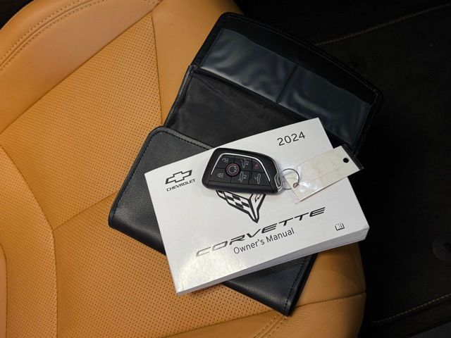 2024 Chevrolet Corvette Stingray 2LT photo 3