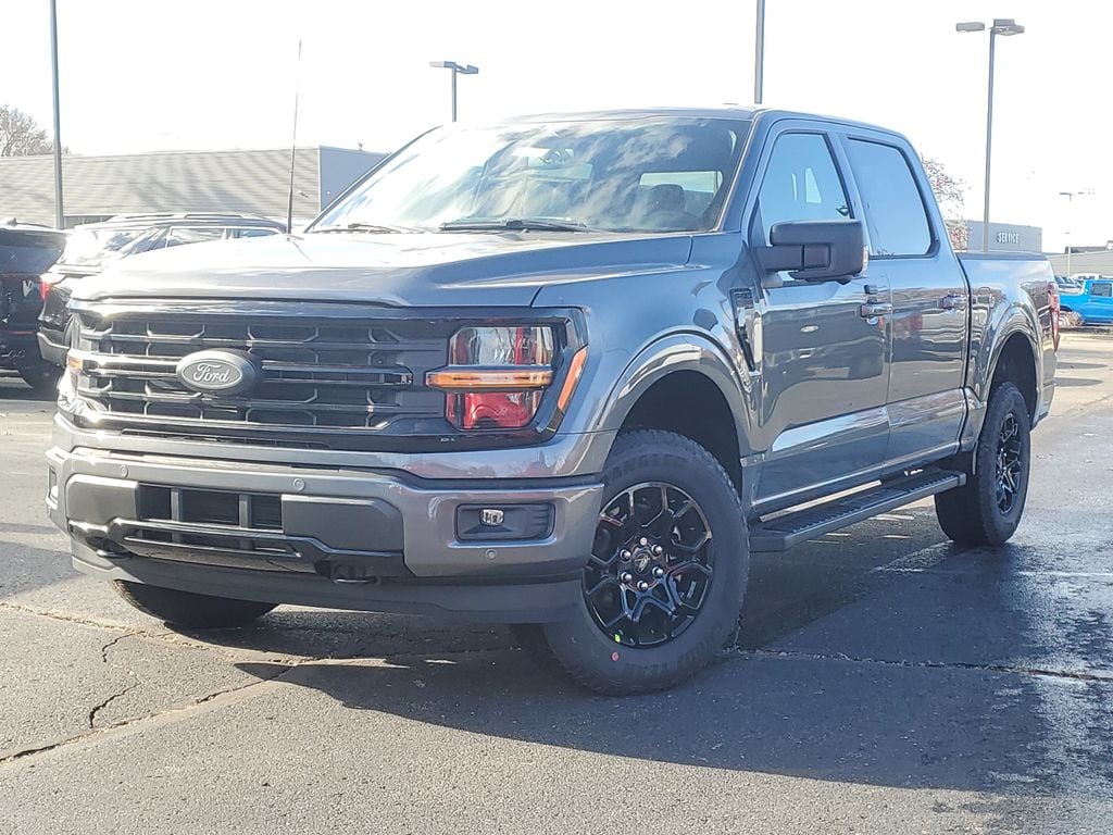 2025 Ford F-150 XLT's photo