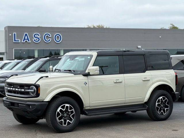 2025 Ford Bronco Outer Banks 4x4's photo