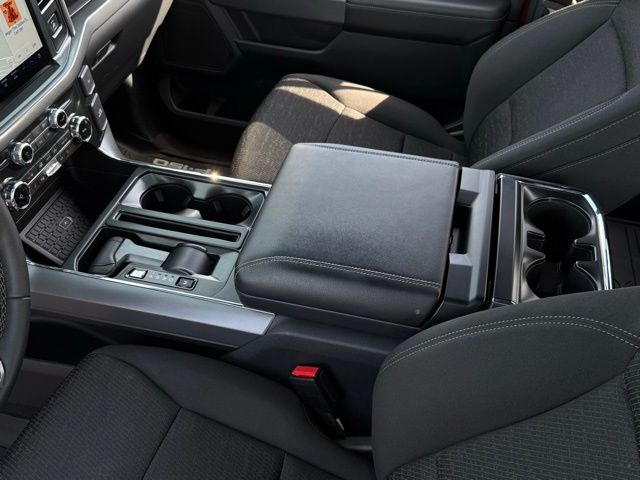 2025 Ford F-150 XLT - Photo 35