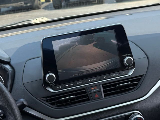 2022 Nissan Altima 2.5 SV photo 4