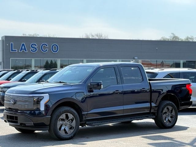 2025 Ford F-150 Lariat 4x4 SuperCrew 5-1/2 Box's photo
