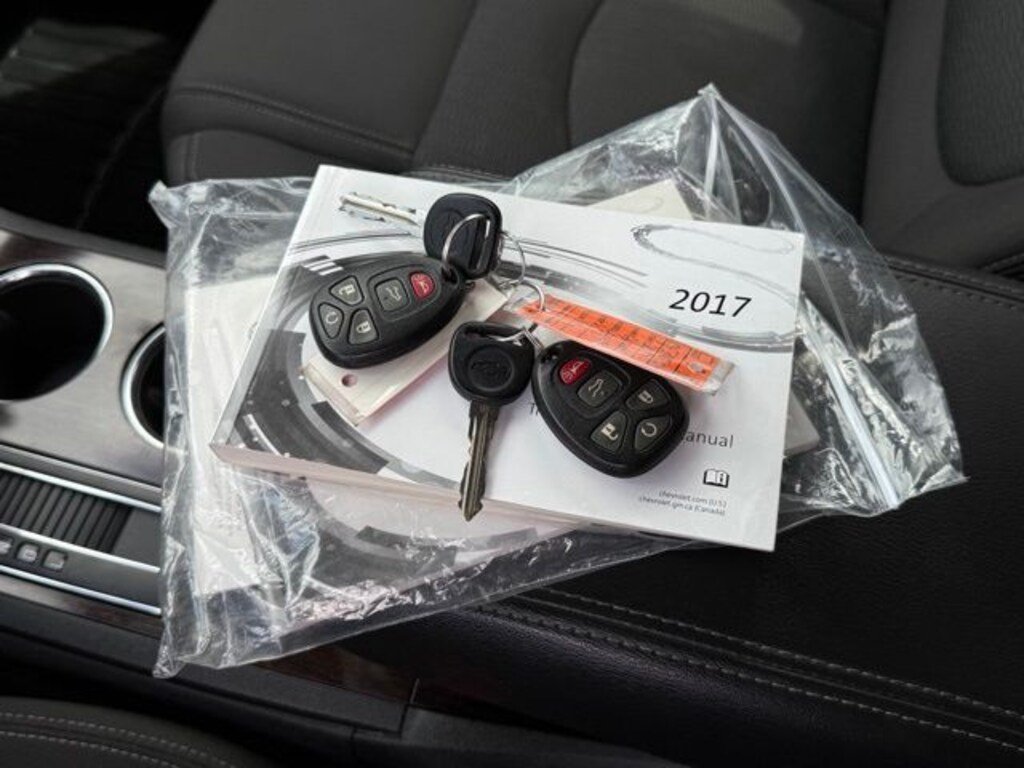 Used 2017 Chevrolet Traverse 2LT SUV