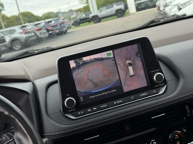 2021 Nissan Rogue SV photo 4