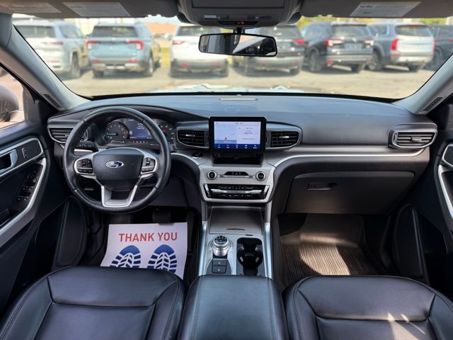 2022 Ford Explorer XLT photo 3