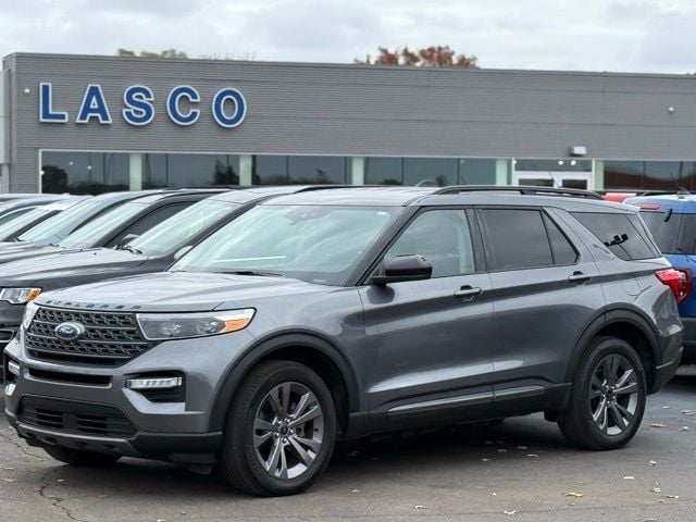 2022 Ford Explorer XLT's photo