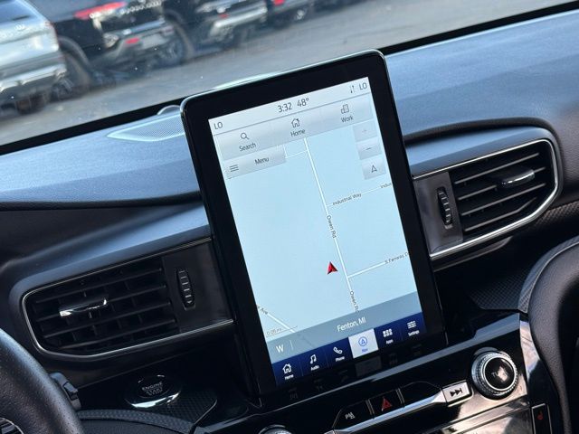 2023 Ford Explorer ST photo 4