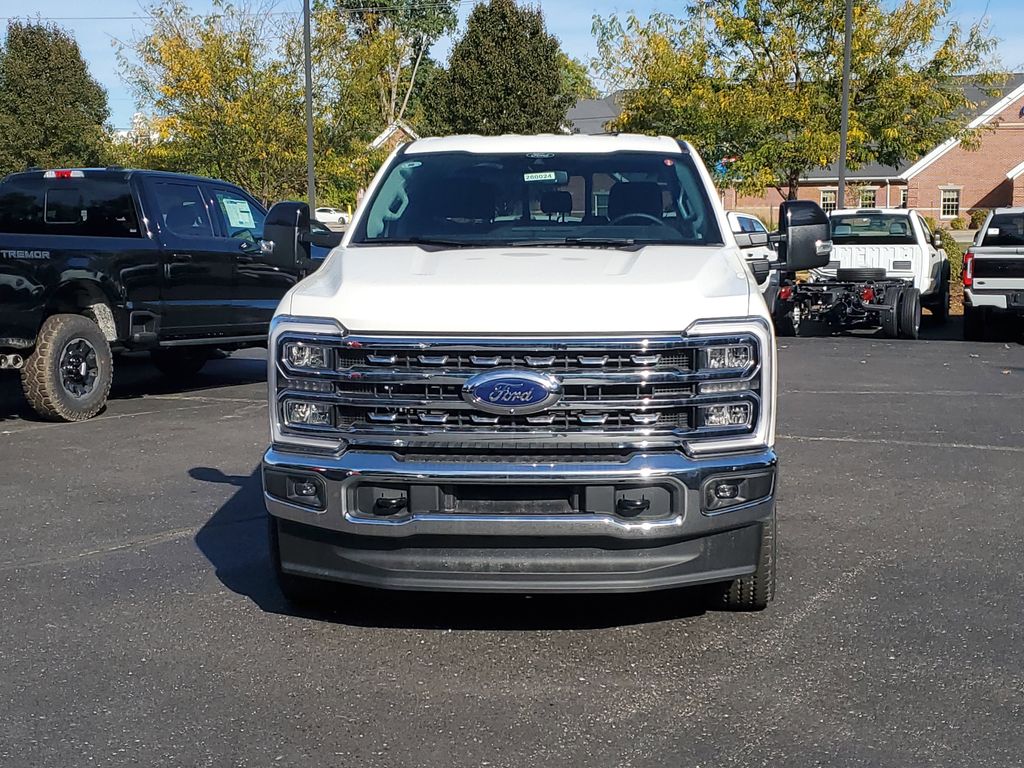 2026 Ford F-350 Lariat photo 2