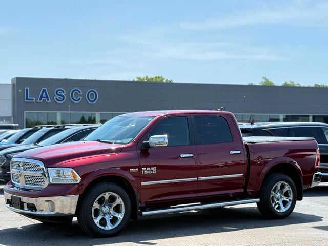 2018 RAM 1500 Laramie 4x4 Crew Cab 5'7's photo