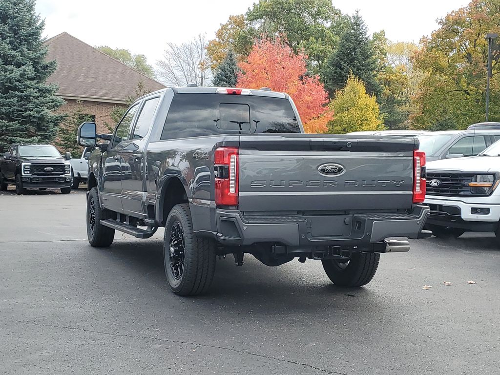 2026 Ford F-350 Super Duty XLT - Photo 6