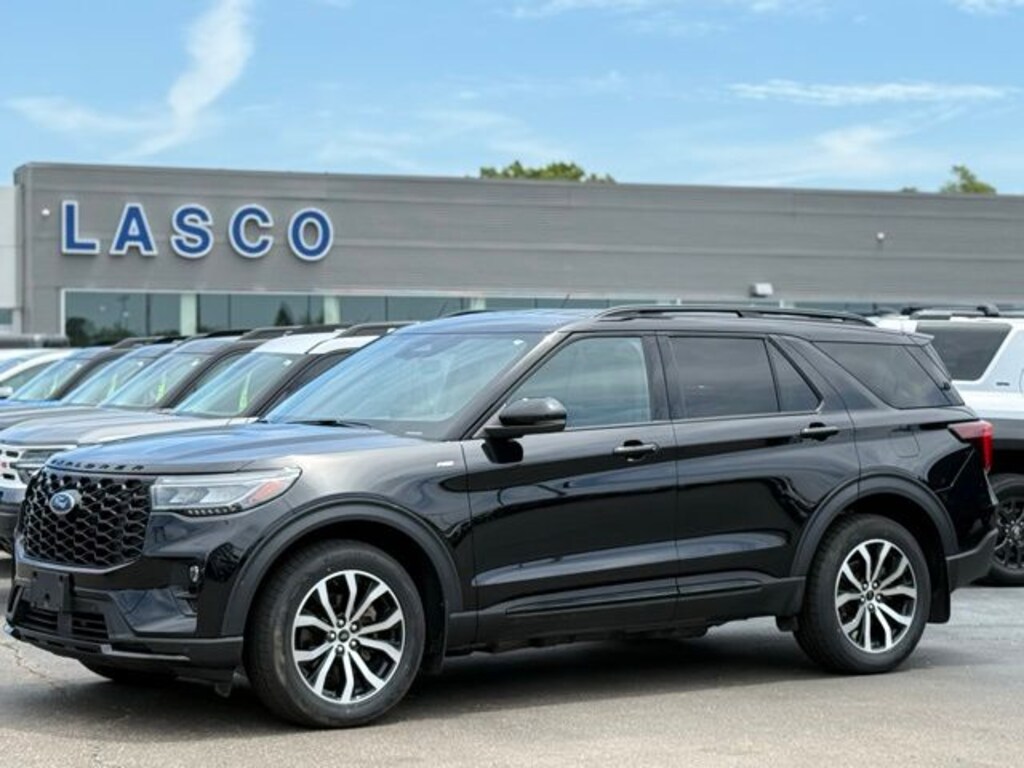 Certified 2025 Ford Explorer ST-Line SUV