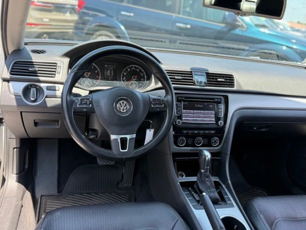 Used 2014 Volkswagen Passat 1.8T SE Sedan