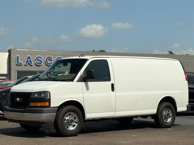 2019 GMC Savana 3500's photo