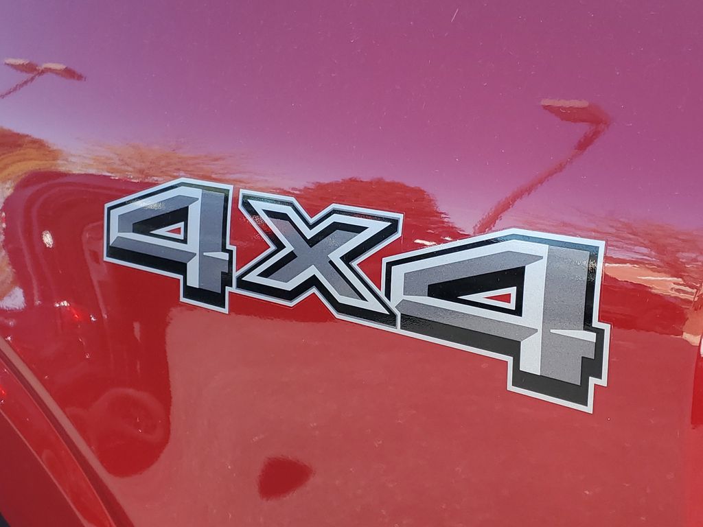 2025 Ford F-150 XLT - Photo 25